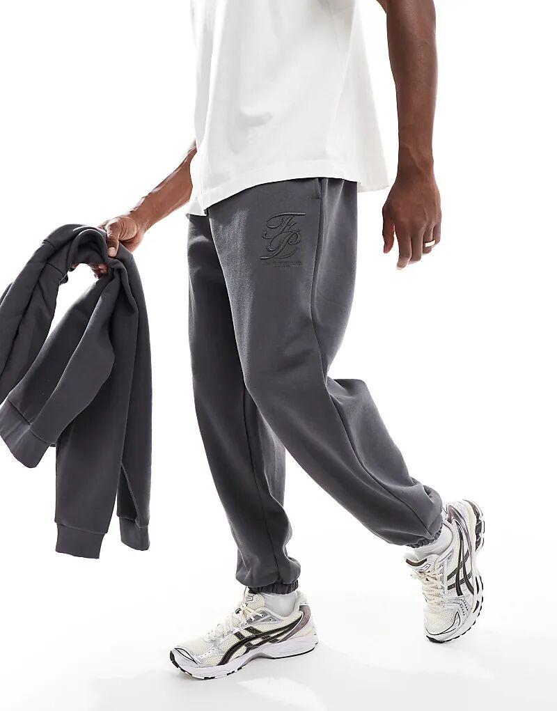 Свободные джоггеры с принтом в стиле «high-size» в угольном цвете ASOS DESIGN
Свободные джоггеры с принтом в стиле «high-size» в угольном цвете ASOS DESIGN