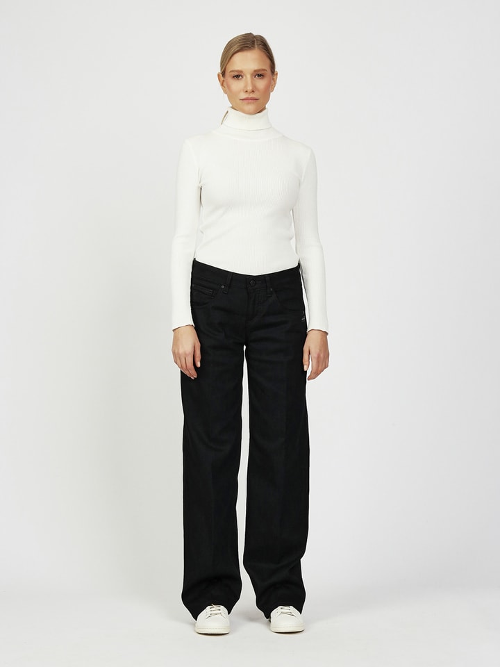 Джинсы "River" - комфортный крой - черного цвета GANG JEANS
Джинсы "River" - комфортный крой - черного цвета GANG JEANS