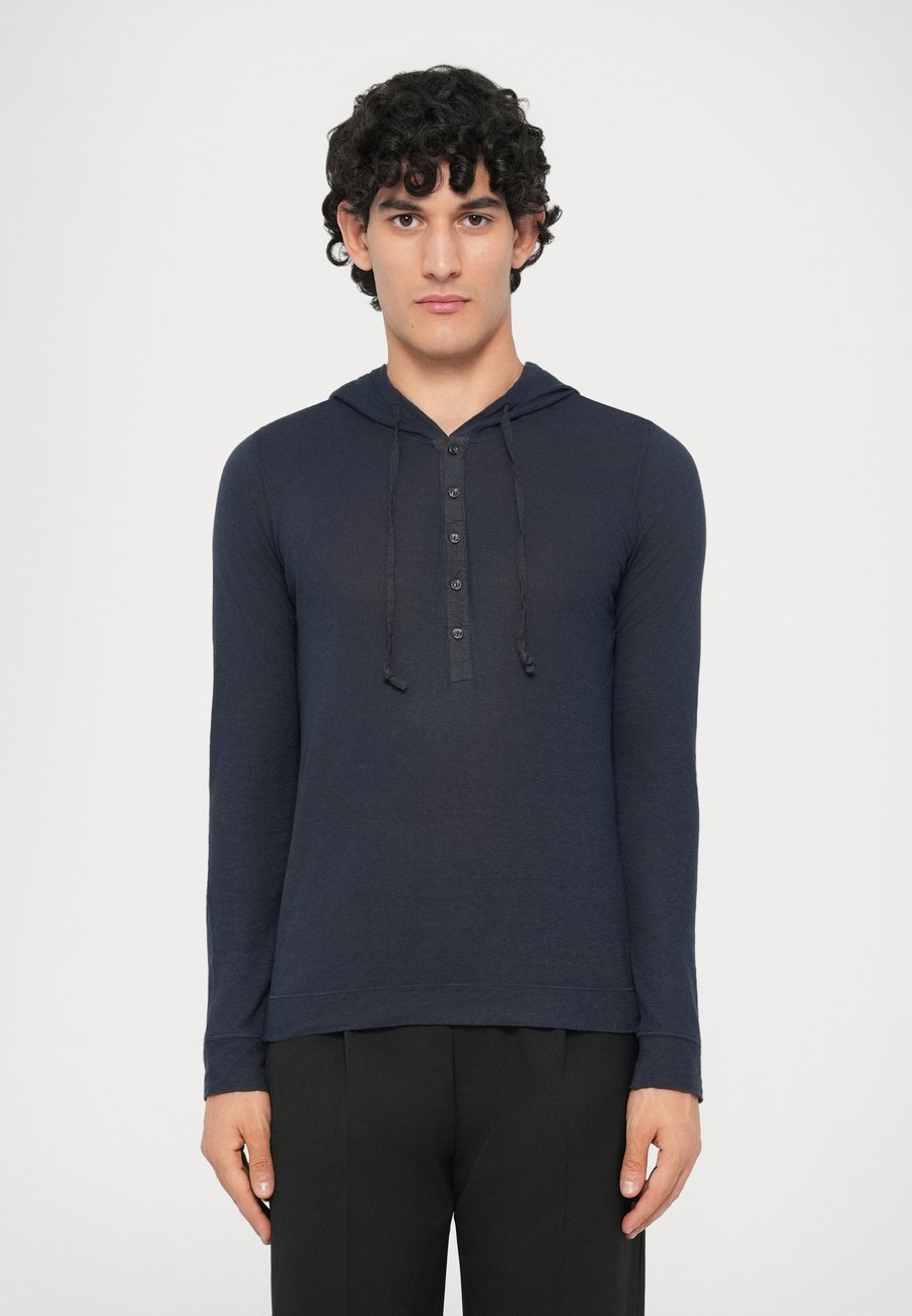 Топ 120% Lino LONG SLEEVE MEN, Marine/Blue
Топ 120% Lino LONG SLEEVE MEN, Marine/Blue