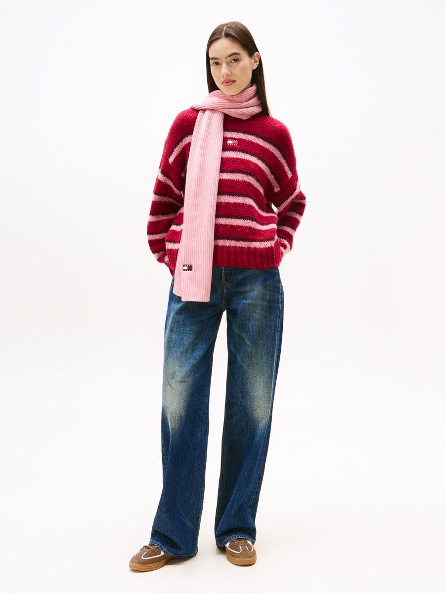 Шарф Tommy Jeans HERITAGE CORE SCARF, Delicate Pink/Light Pink
Шарф Tommy Jeans HERITAGE CORE SCARF, Delicate Pink/Light Pink