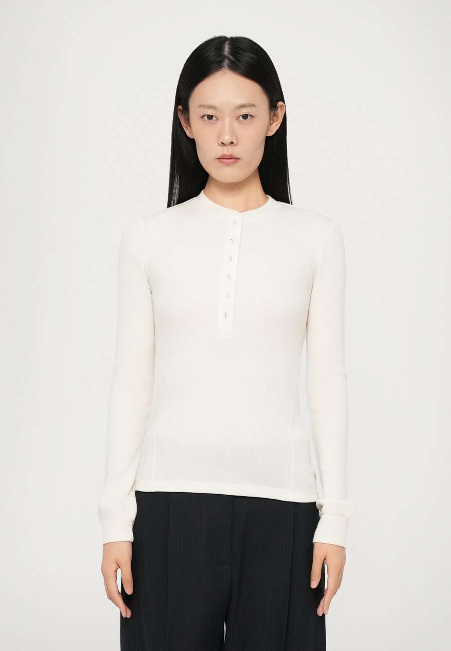 Топ MAX&Co. CACAO, Wollweib/White
Топ MAX&Co. CACAO, Wollweib/White