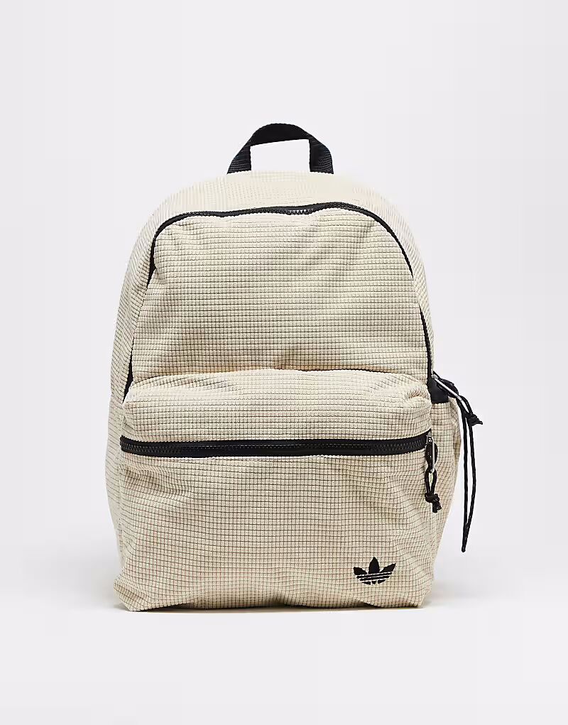 Классический рюкзак в каменном и черном цветах Adidas Originals
Классический рюкзак в каменном и черном цветах Adidas Originals