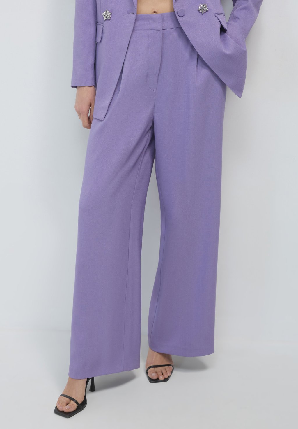 Брюки Calliope, фиолетовый
Брюки Calliope, фиолетовый