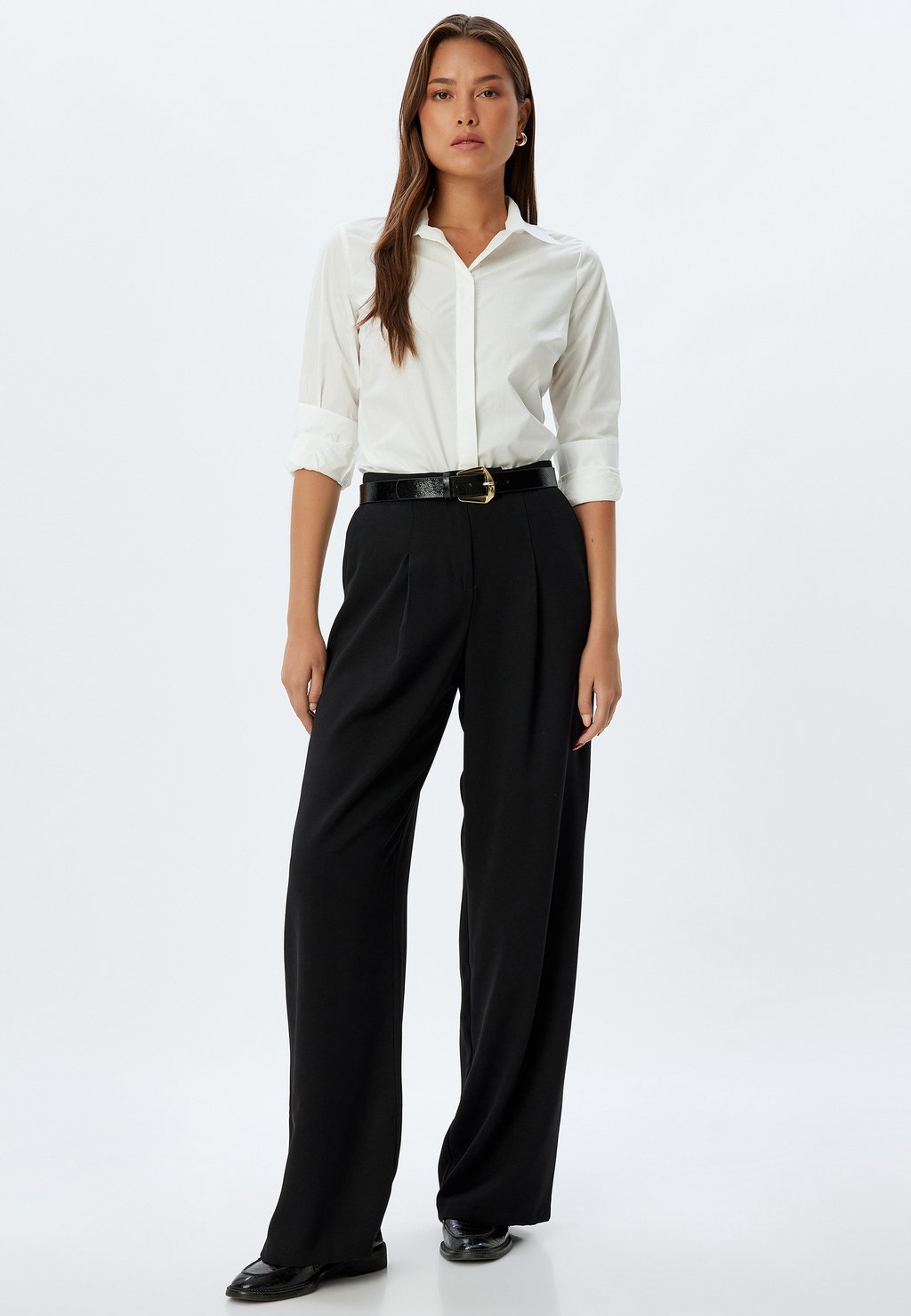 Блузка на пуговицах Koton, белый
Блузка на пуговицах Koton, белый