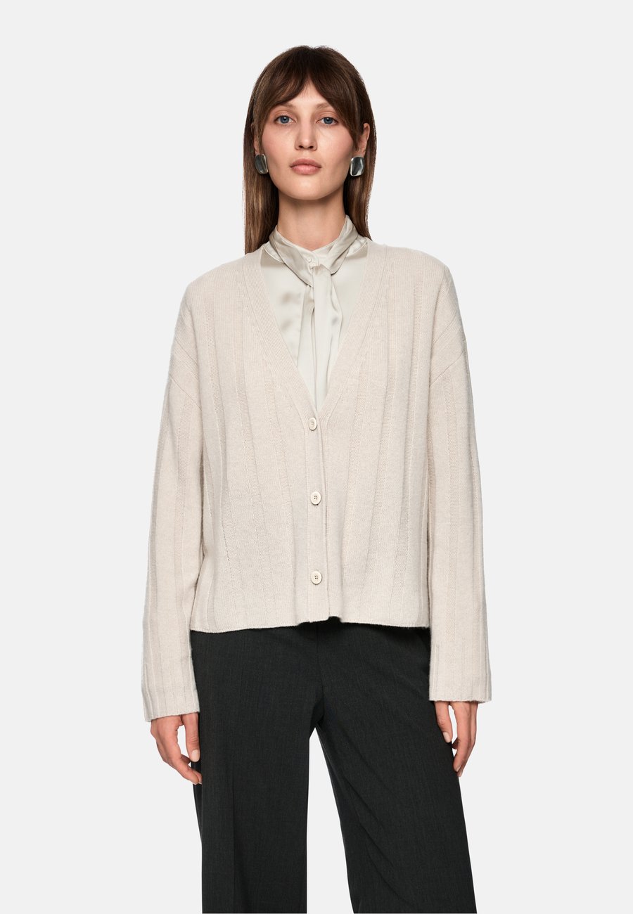 Кардиган Marc Cain Cardigan, Smoke/Beige
Кардиган Marc Cain Cardigan, Smoke/Beige