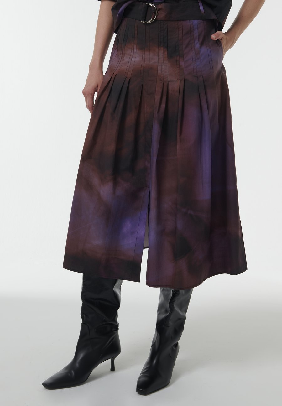 Юбка Leem WITH DETAIL, Purple
Юбка Leem WITH DETAIL, Purple