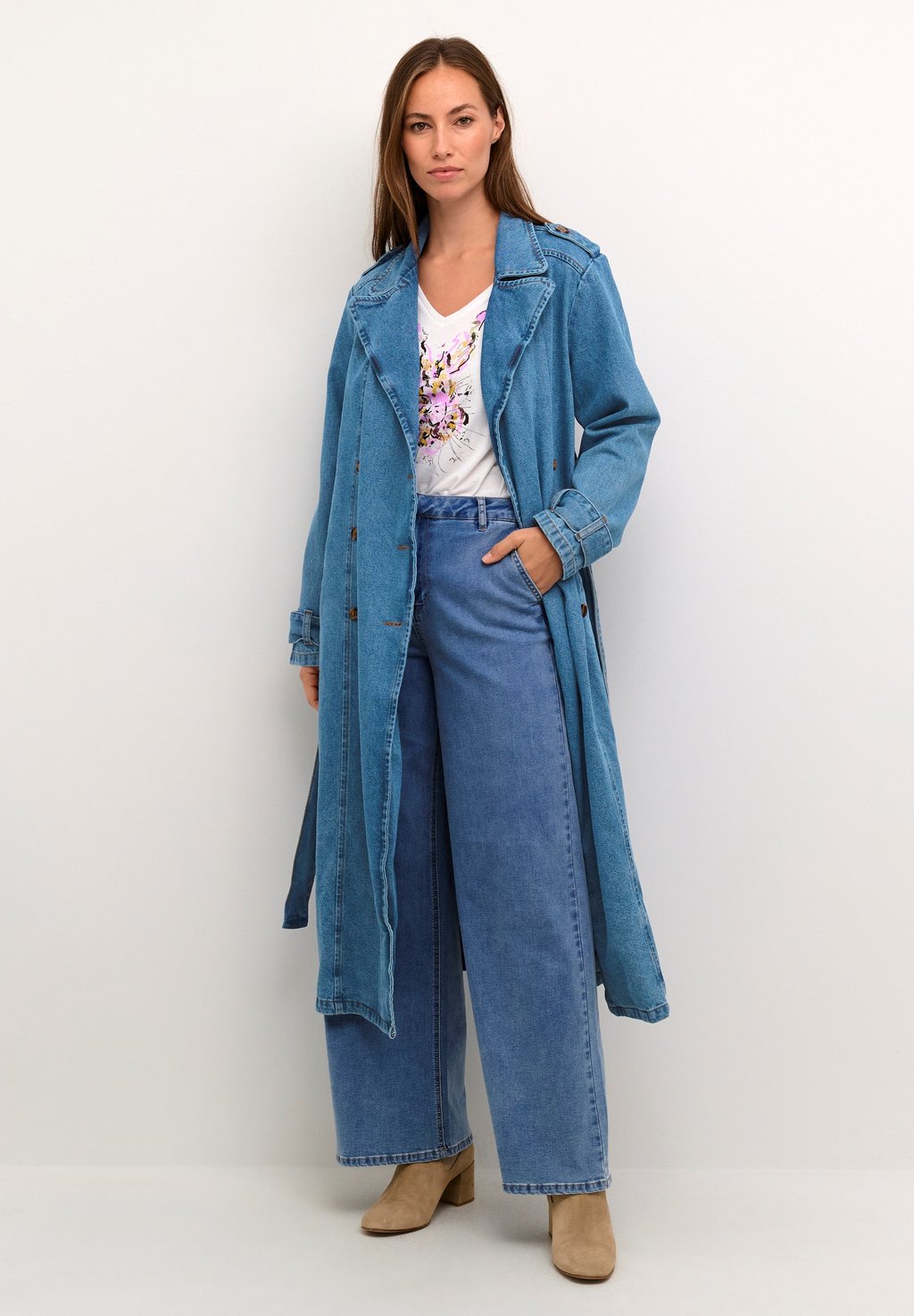 Пальто-тренч Cream, цвет Illinois Denim
Пальто-тренч Cream, цвет Illinois Denim