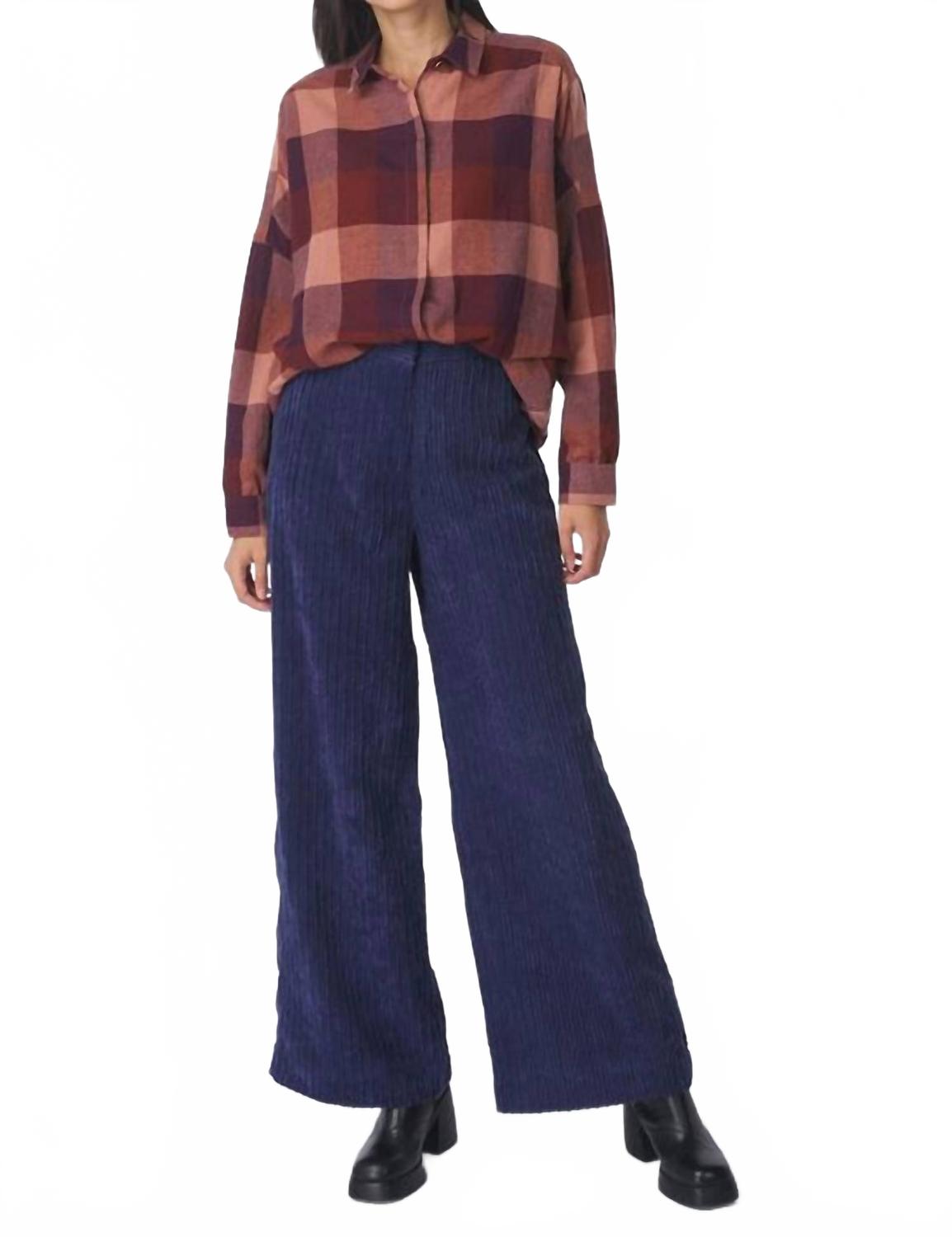 Брюки Cap East в цвете Queen Blue Sessun
Брюки Cap East в цвете Queen Blue Sessun