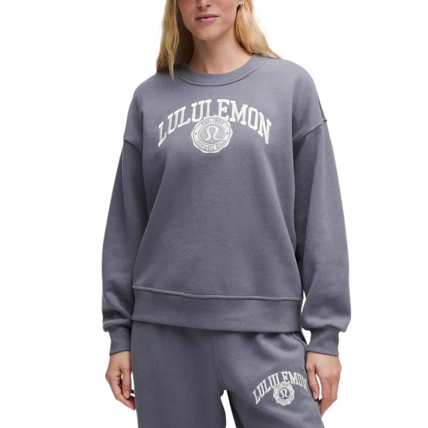 Свободный оверсайз свитшот женский Lululemon, серый/серый
Свободный оверсайз свитшот женский Lululemon, серый/серый
