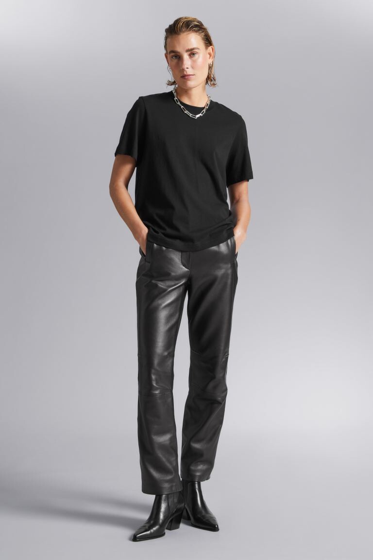 Свободная футболка H&M, черный
Свободная футболка H&M, черный