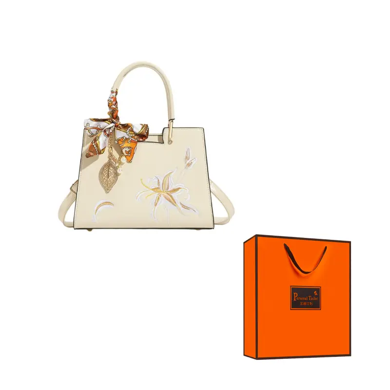 PAYOT Сумка из микрофибровой искусственной кожи женская экрю, Ecru 
PAYOT Сумка из микрофибровой искусственной кожи женская экрю, Ecru