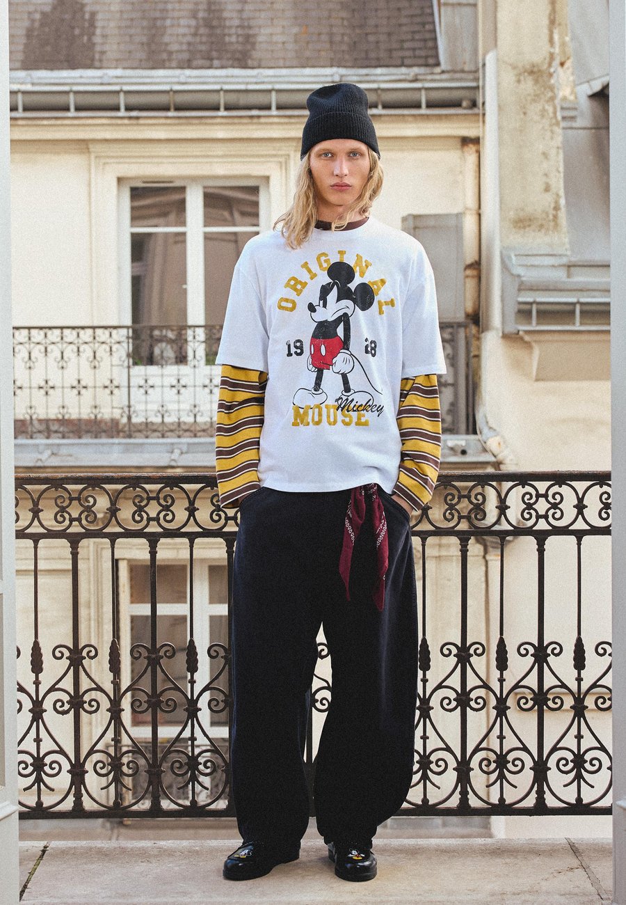 Футболка Bershka MICKEY MOUSE PRINT SHORT SLEEVE , White
Футболка Bershka MICKEY MOUSE PRINT SHORT SLEEVE , White