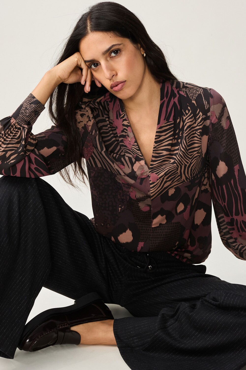 Блузка с длинным рукавом и V образным вырезом Next, фиолетовый
Блузка с длинным рукавом и V образным вырезом Next, фиолетовый