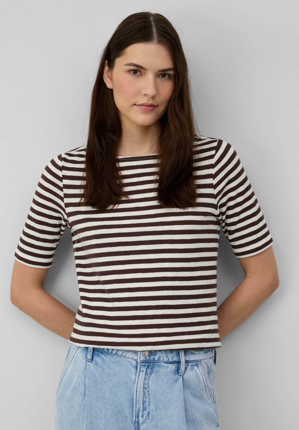 Футболка с принтом GESTREIFTES IM SLIM FIT MIT FLAMMGARNSTRUKTUR s.Oliver, темно-коричневый
Футболка с принтом GESTREIFTES IM SLIM FIT MIT FLAMMGARNSTRUKTUR s.Oliver, темно-коричневый