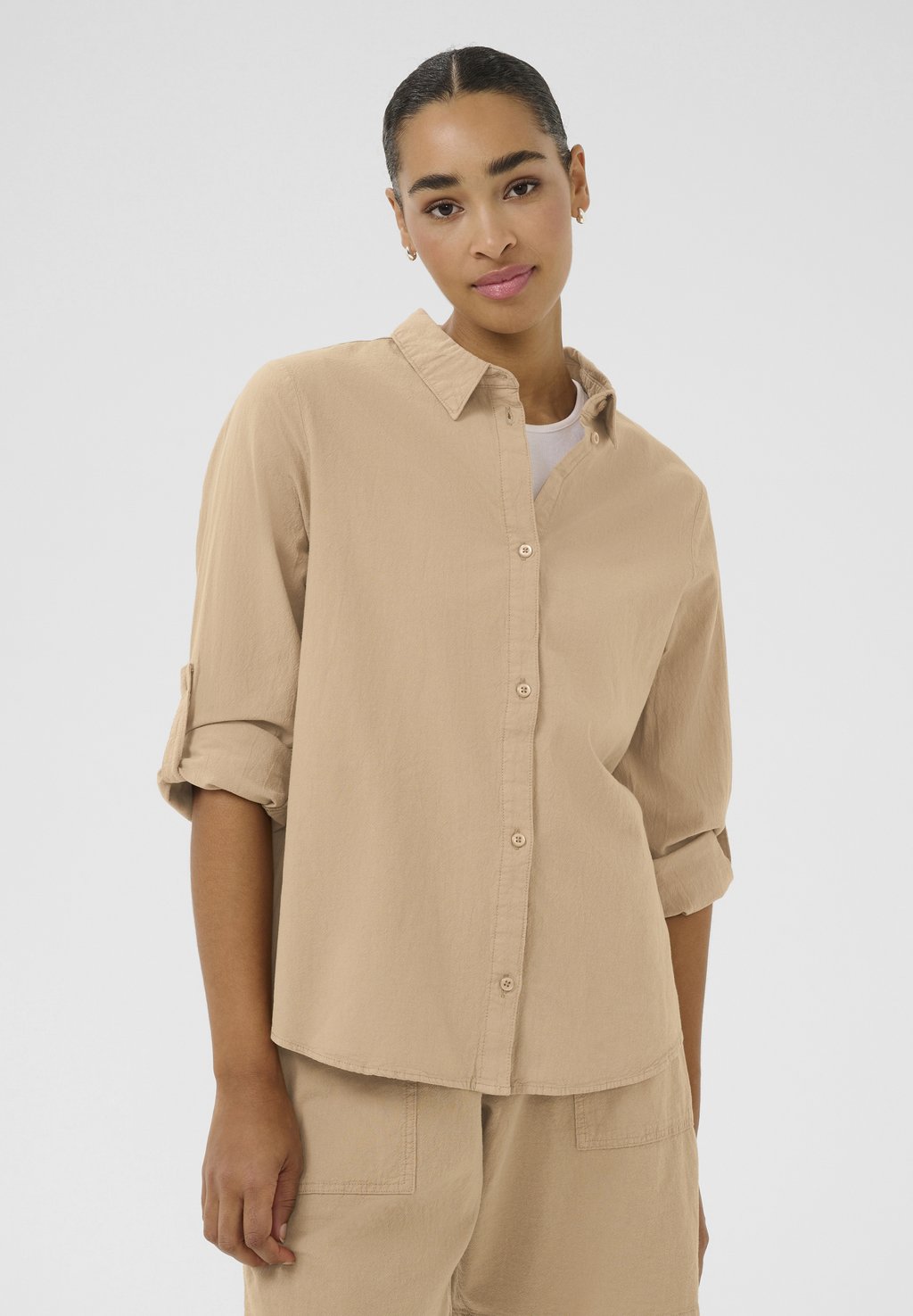 Блузка на пуговицах Kaffe, песочный
Блузка на пуговицах Kaffe, песочный