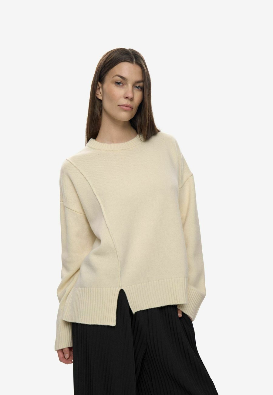 Джемпер Minimum Jumper, Coco Milk/White
Джемпер Minimum Jumper, Coco Milk/White