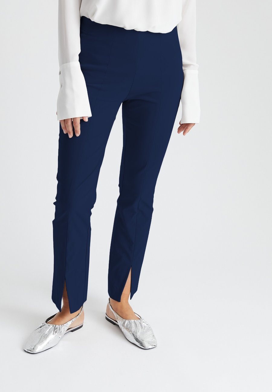 Брюки Minx EVERLY, Nautical Blue/Raw Denim
Брюки Minx EVERLY, Nautical Blue/Raw Denim