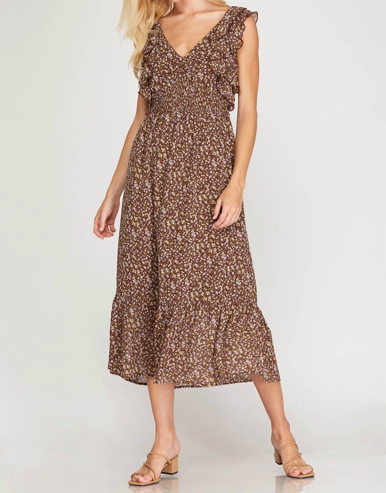 Безрукавное платье плетеное в технике тай-дай коричневого цвета SHE + SKY
Безрукавное платье плетеное в технике тай-дай коричневого цвета SHE + SKY