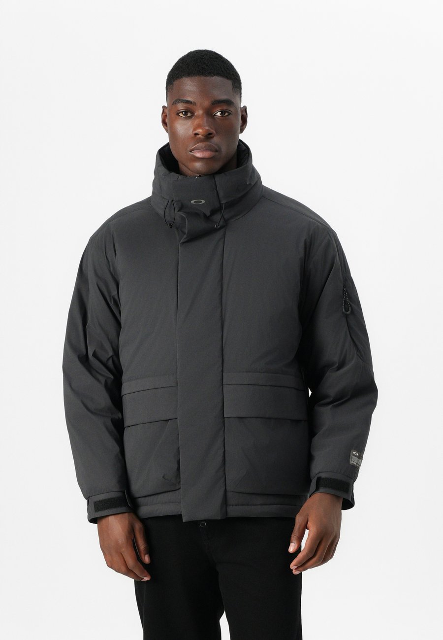 Куртка Oakley PUFFY JACKET, Phantom/Blue
Куртка Oakley PUFFY JACKET, Phantom/Blue