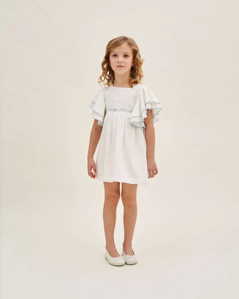 Белое девичье платье с голубыми краями и бантом из плюмети на спине Dadati, белый 
Белое девичье платье с голубыми краями и бантом из плюмети на спине Dadati, белый