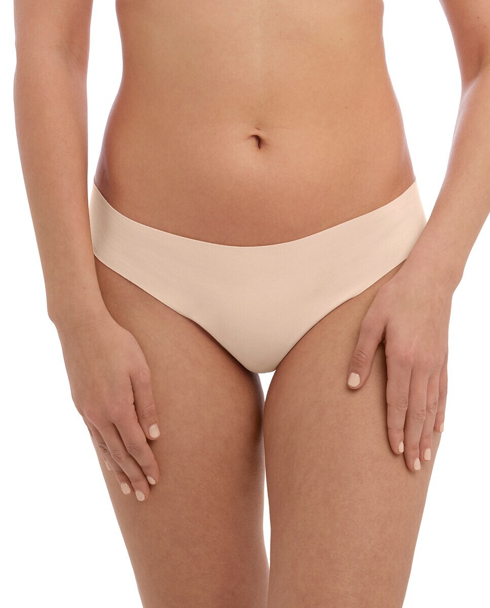 Бесшовные стринги со средней посадкой Wacoal
Бесшовные стринги со средней посадкой Wacoal