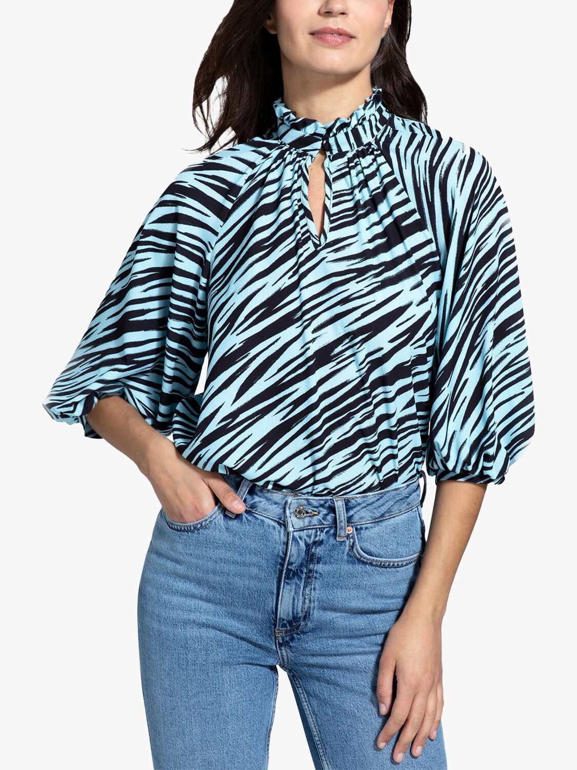 Блузка с зебровым принтом HotSquash, ледяной синий
Блузка с зебровым принтом HotSquash, ледяной синий
