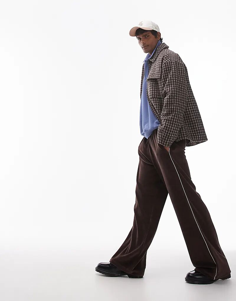 Мешковатые велюровые джоггеры с боковыми вставками коричневого цвета Topman
Мешковатые велюровые джоггеры с боковыми вставками коричневого цвета Topman