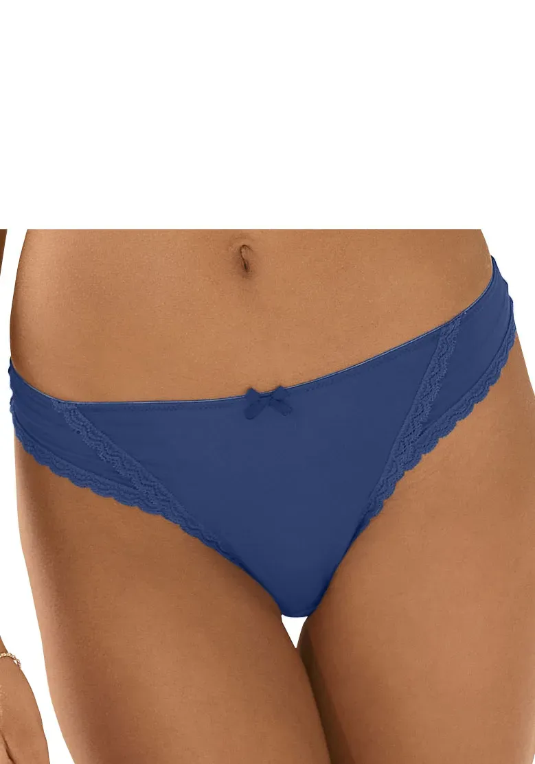 Трусики S.Oliver "Camille" с тонкой кружевной отделкой, синий
Трусики S.Oliver "Camille" с тонкой кружевной отделкой, синий