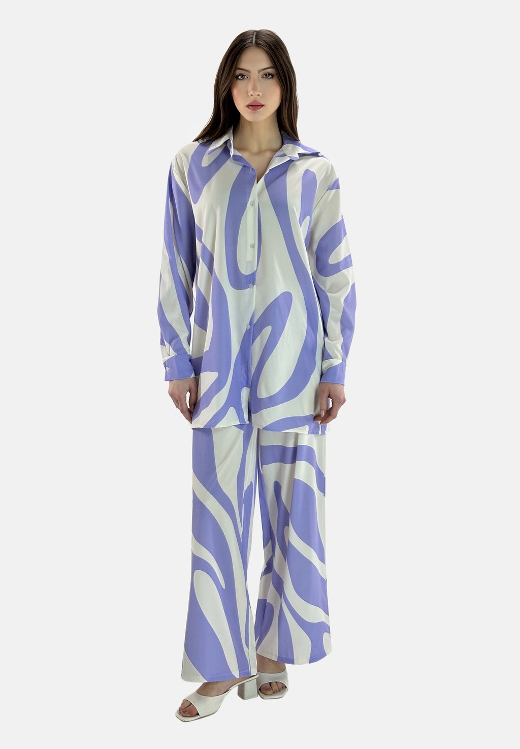 Блузка на пуговицах SET - Trousers Elara, сиреневый
Блузка на пуговицах SET - Trousers Elara, сиреневый