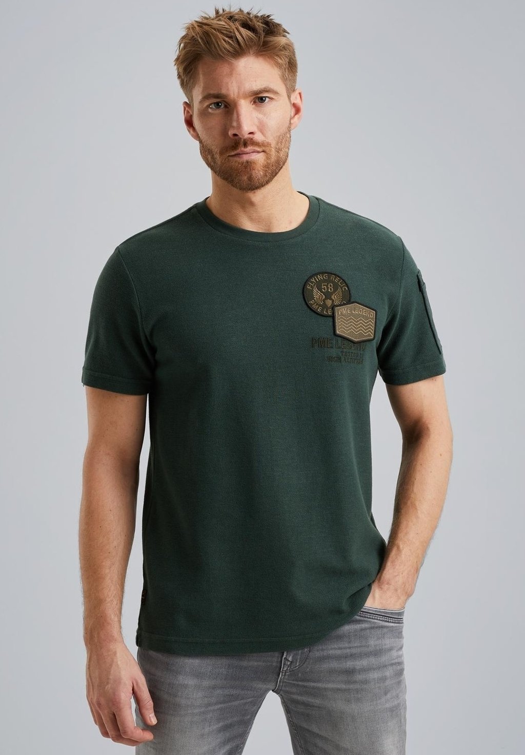 Базовая футболка BADGES PME Legend, темно-зеленый
Базовая футболка BADGES PME Legend, темно-зеленый