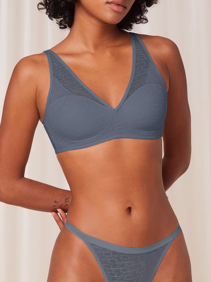 Triumph Беспроводной бюстгальтер темно-синего цвета
Triumph Беспроводной бюстгальтер темно-синего цвета