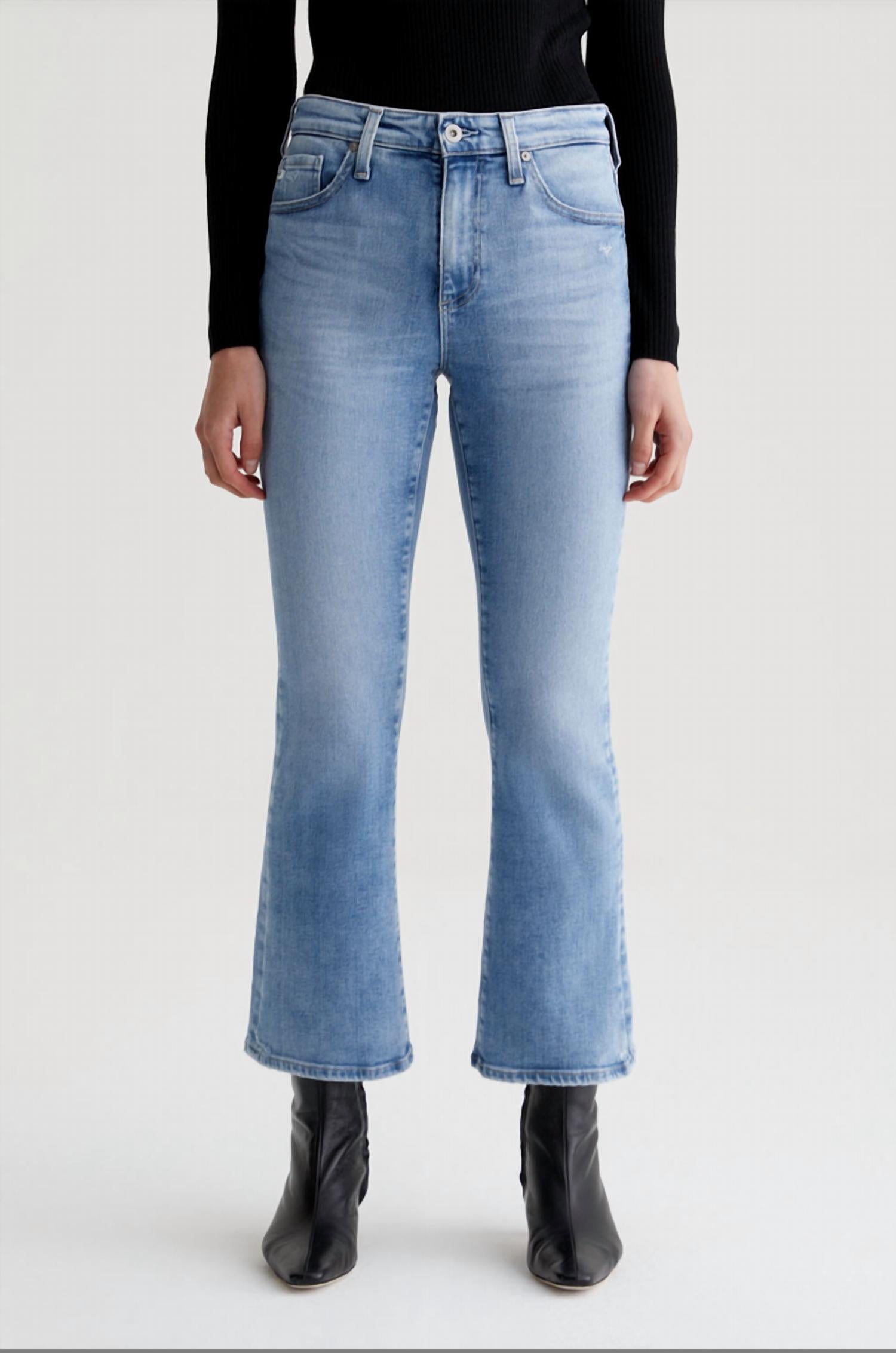 Джинсы Farrah Boot Crop Mid Rise Fit в цвете Verona AG Jeans, Verona
Джинсы Farrah Boot Crop Mid Rise Fit в цвете Verona AG Jeans, Verona