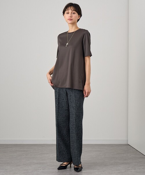 Футболка хлопковая с глалкой спинкой и расклешенным подолом ANAYI, черный
Футболка хлопковая с глалкой спинкой и расклешенным подолом ANAYI, черный