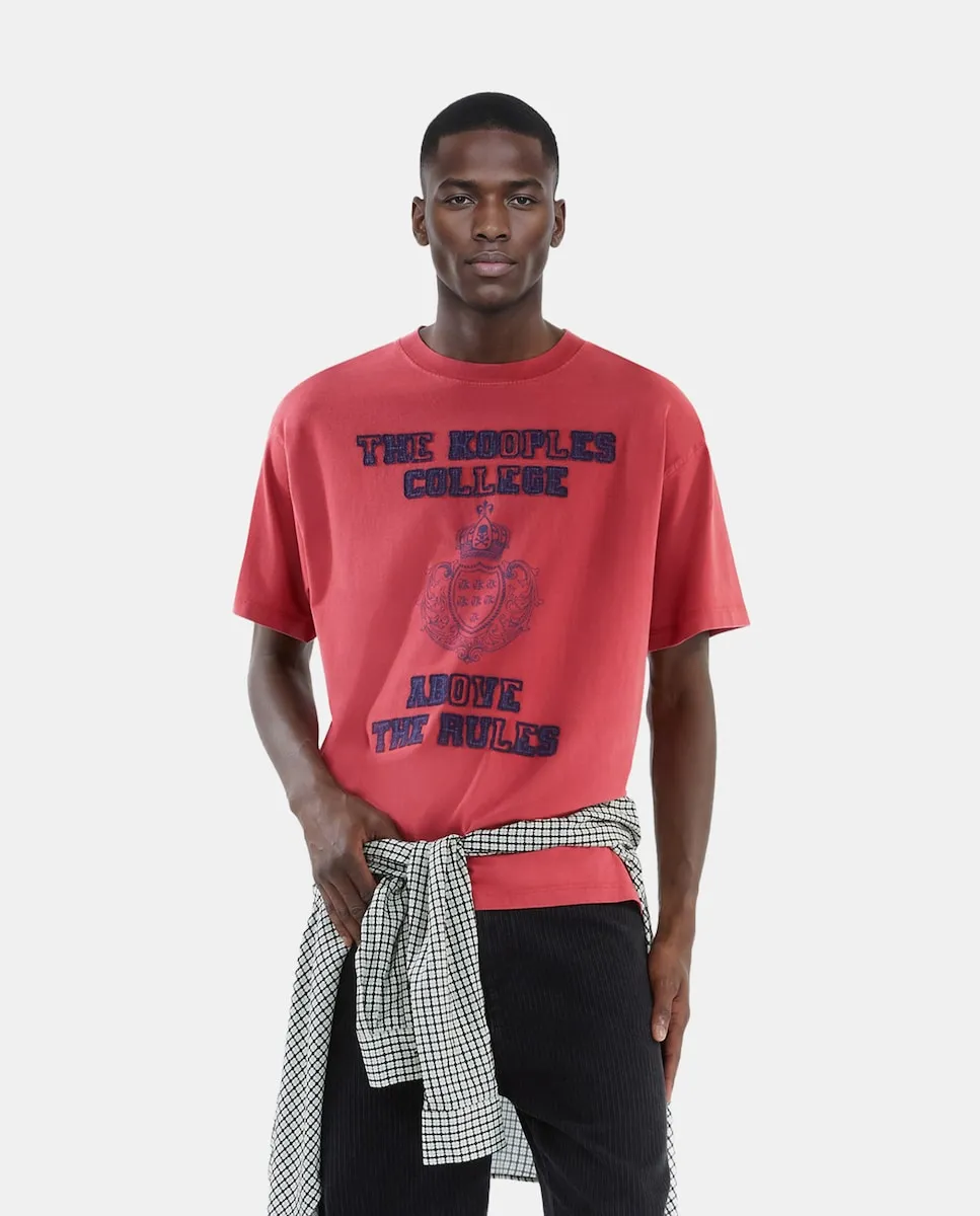 Мужская футболка с аппликацией и принтом The Kooples, красный
Мужская футболка с аппликацией и принтом The Kooples, красный
