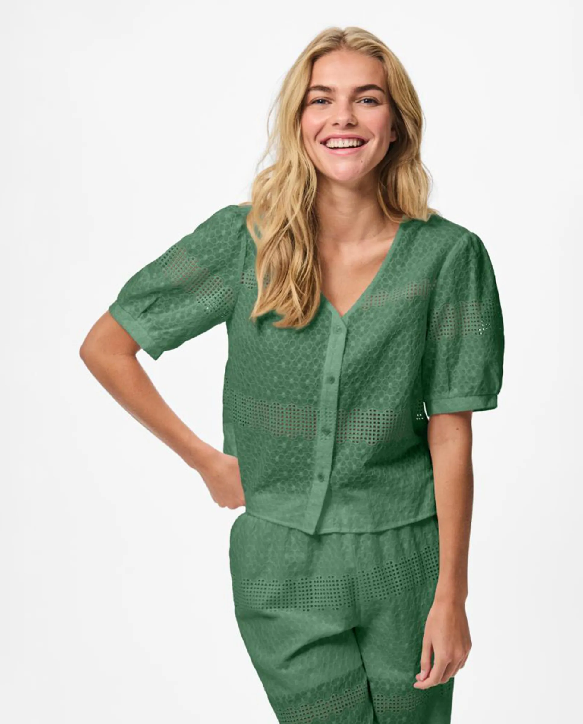 Женская блузка с коротким рукавом и вышивкой Pieces, зеленый
Женская блузка с коротким рукавом и вышивкой Pieces, зеленый