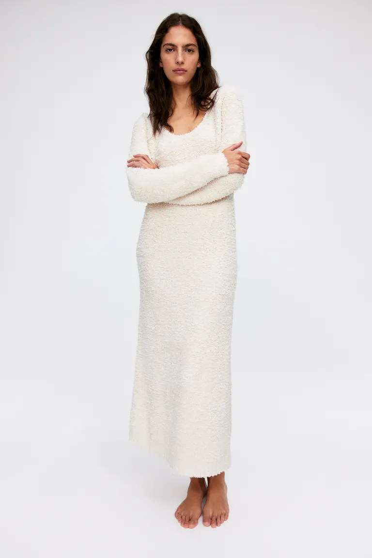 Пышное трикотажное платье H&M, бежевый
Пышное трикотажное платье H&M, бежевый