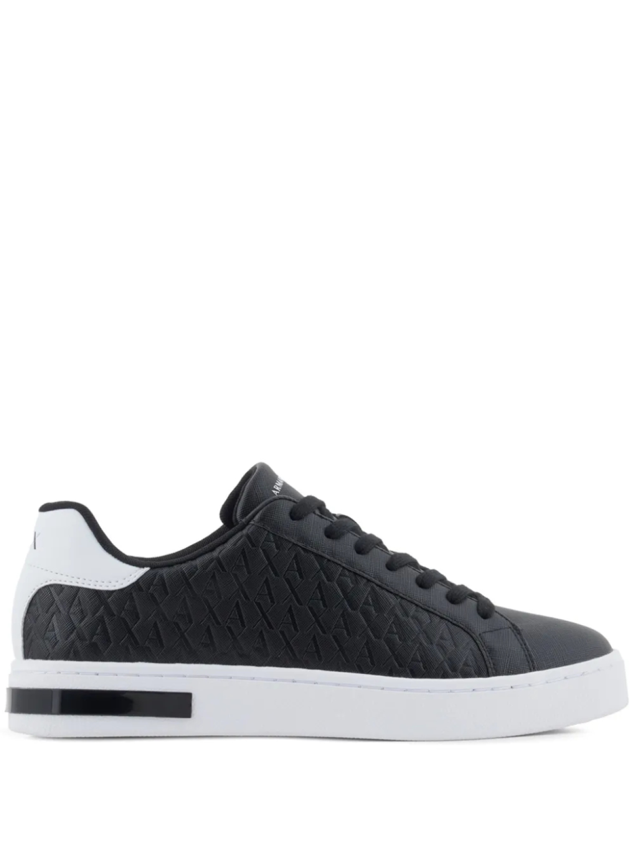 Armani Exchange кроссовки с тисненой монограммой, черный
Armani Exchange кроссовки с тисненой монограммой, черный