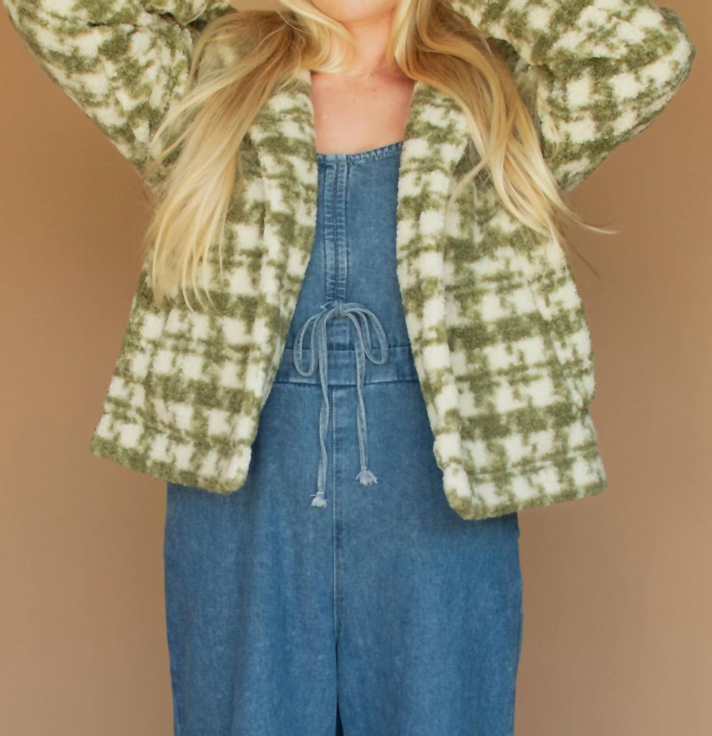 Куртка Josie в зеленом цвете Blu Pepper
Куртка Josie в зеленом цвете Blu Pepper