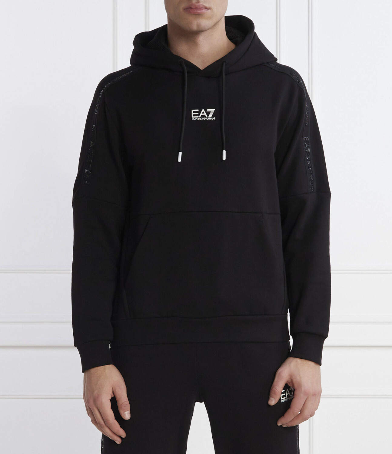 Толстовка EA7 Regular Fit, черный
Толстовка EA7 Regular Fit, черный