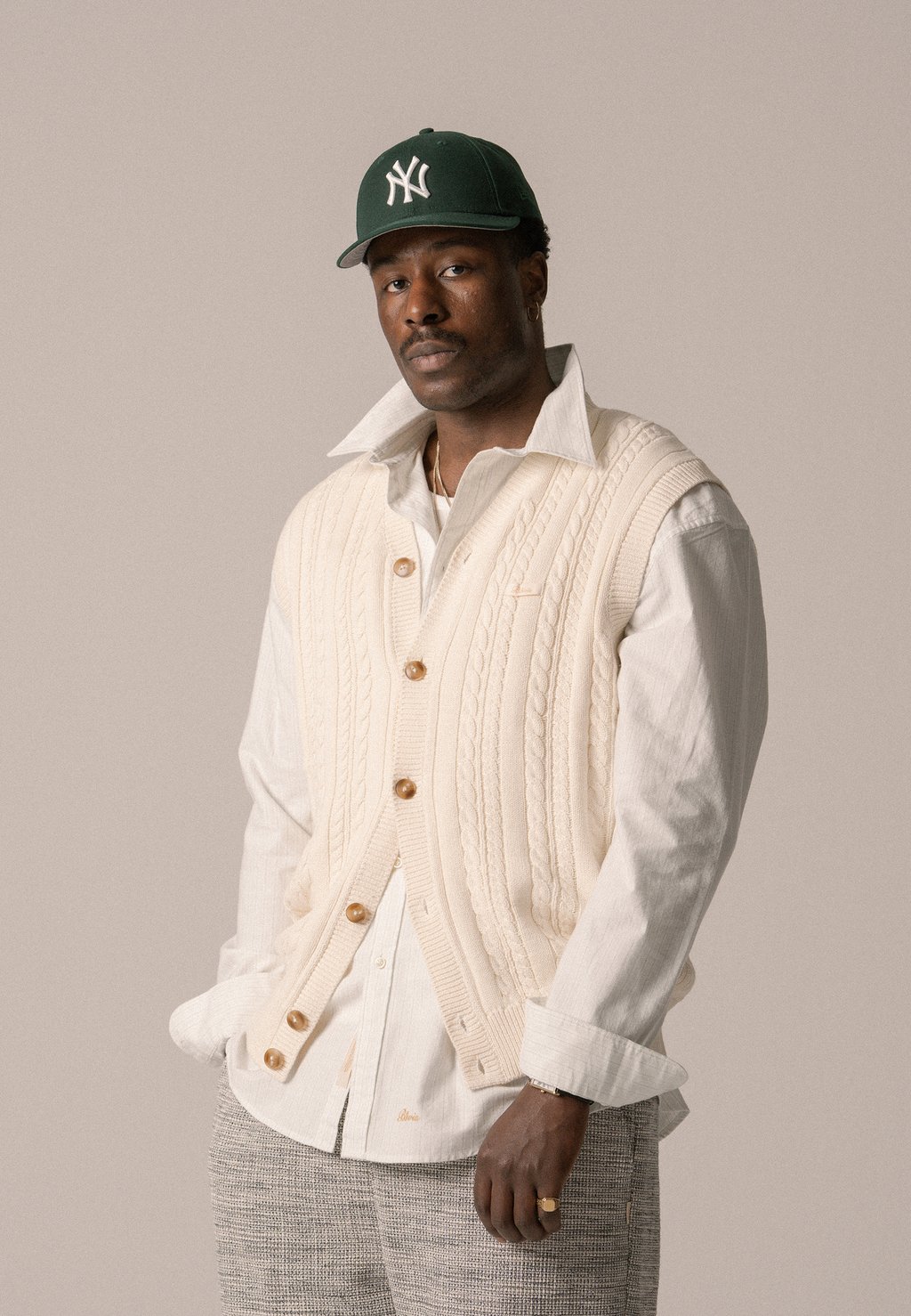 Жилет CABLE VEST UNISEX BLKVIS, кремовый
Жилет CABLE VEST UNISEX BLKVIS, кремовый