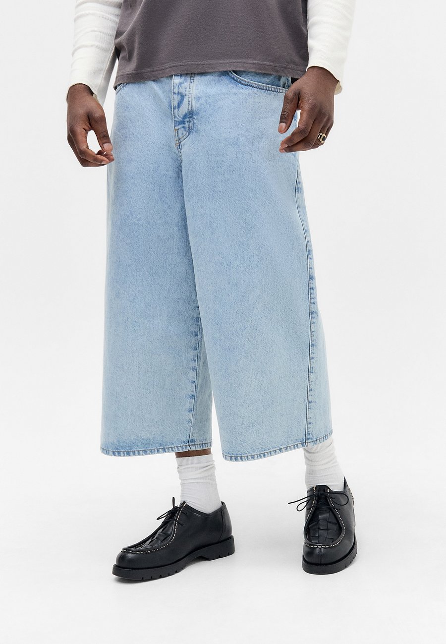 Шорты BDG Urban Outfitters MAXWELL, Blue Denim/Light Blue
Шорты BDG Urban Outfitters MAXWELL, Blue Denim/Light Blue
