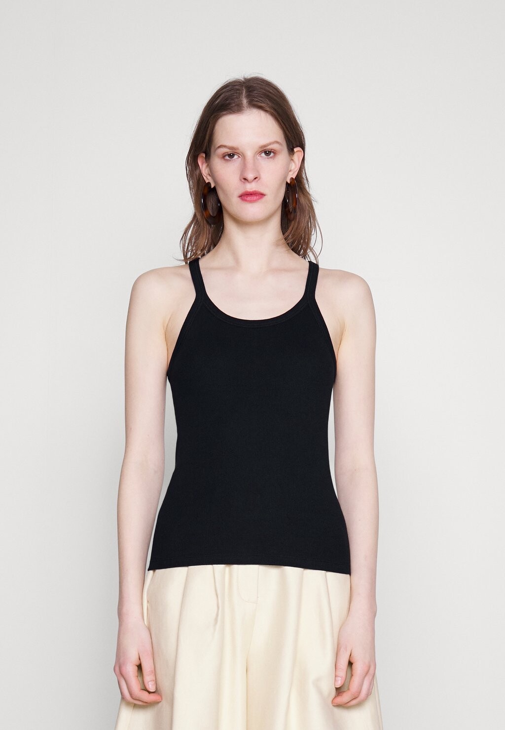 Топ PALISSO Iro, цвет black
Топ PALISSO Iro, цвет black