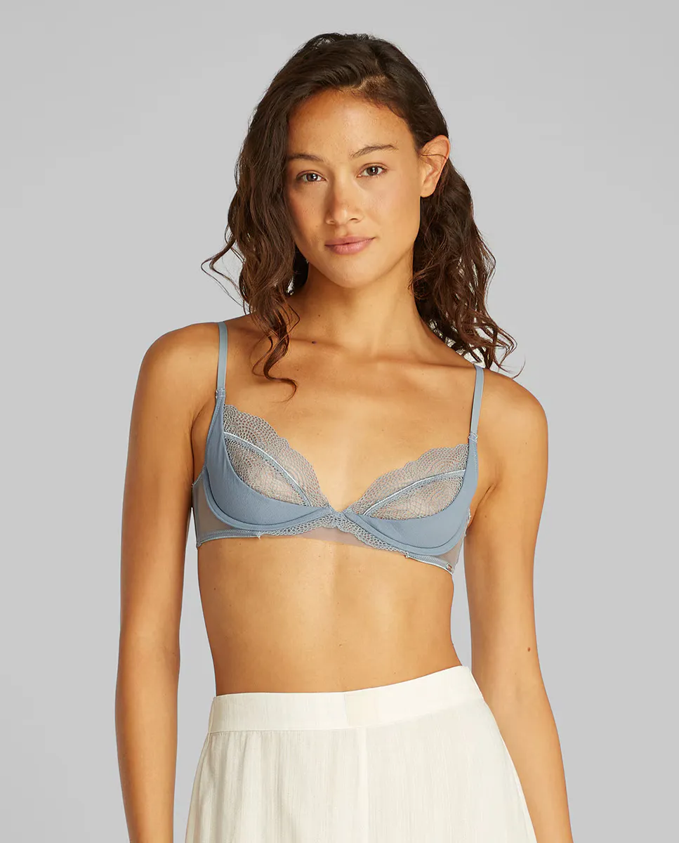 Бюстгальтер с глубоким вырезом без поролона CK BLACK GEO LACE Calvin Klein, светло-голубой
Бюстгальтер с глубоким вырезом без поролона CK BLACK GEO LACE Calvin Klein, светло-голубой