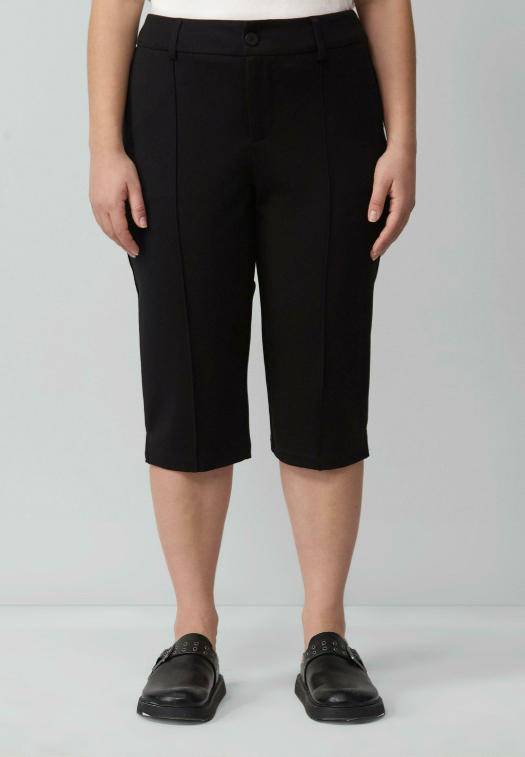 Брюки QS, черный
Брюки QS, черный