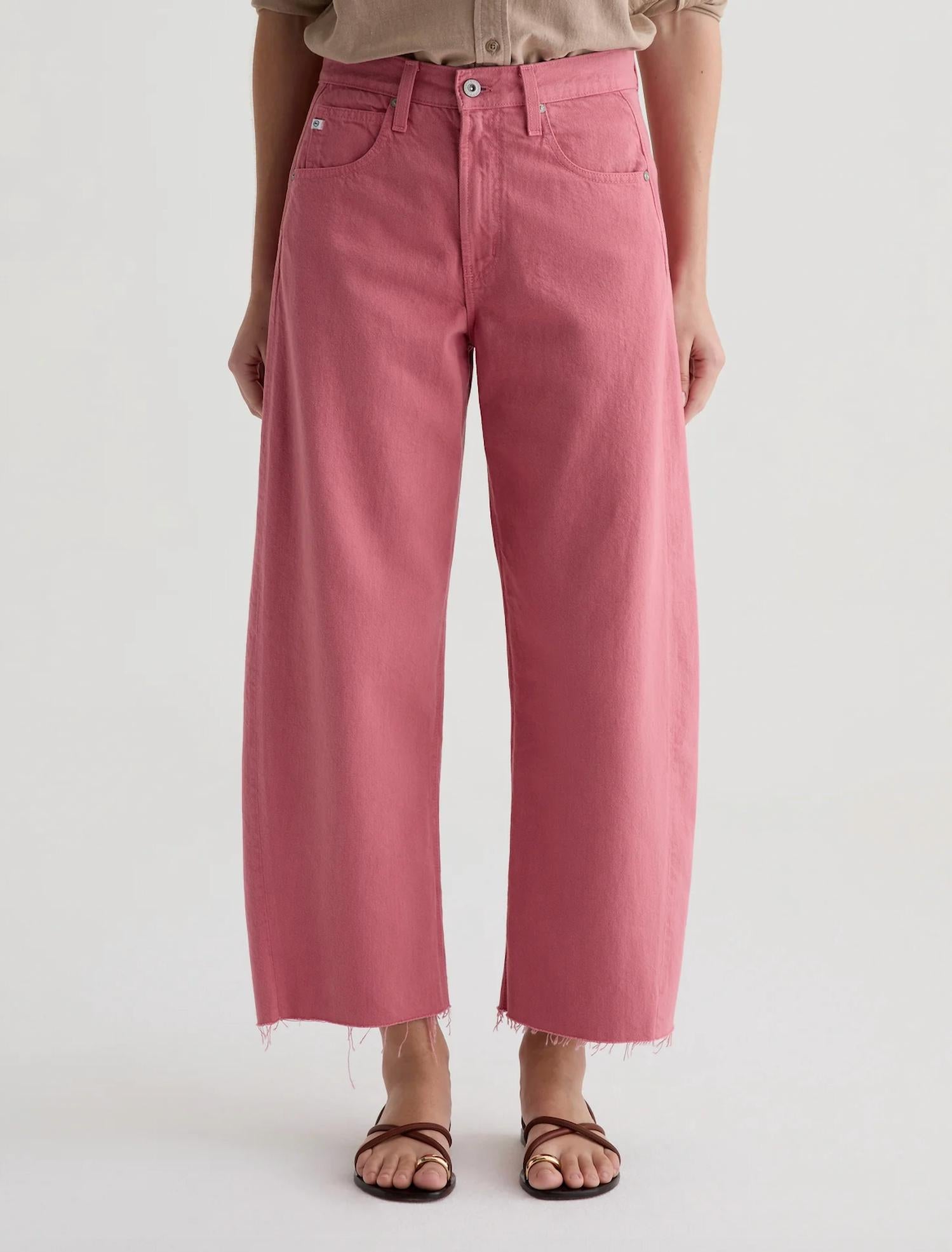 Хэтти Высокие Бочкообразные укороченные джинсы в цвете пион AG Jeans, Peony
Хэтти Высокие Бочкообразные укороченные джинсы в цвете пион AG Jeans, Peony