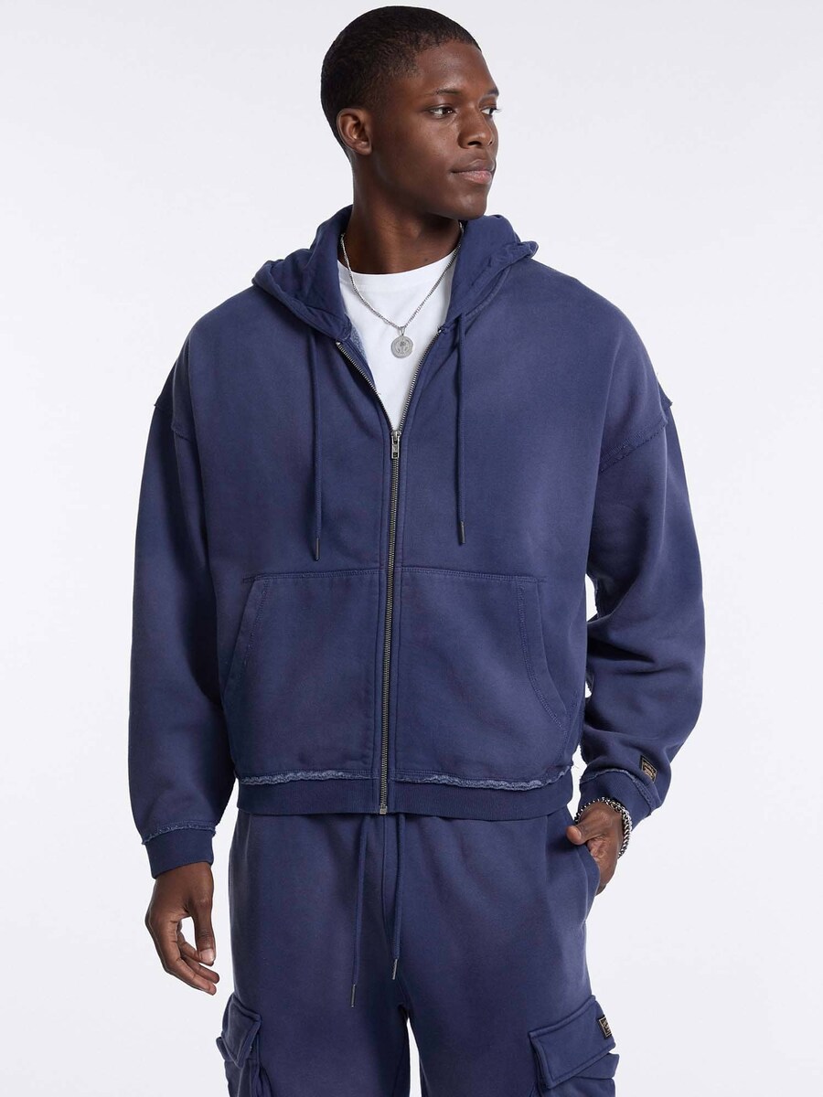 Толстовка с капюшоном на молнии GUESS, темно-синий
Толстовка с капюшоном на молнии GUESS, темно-синий