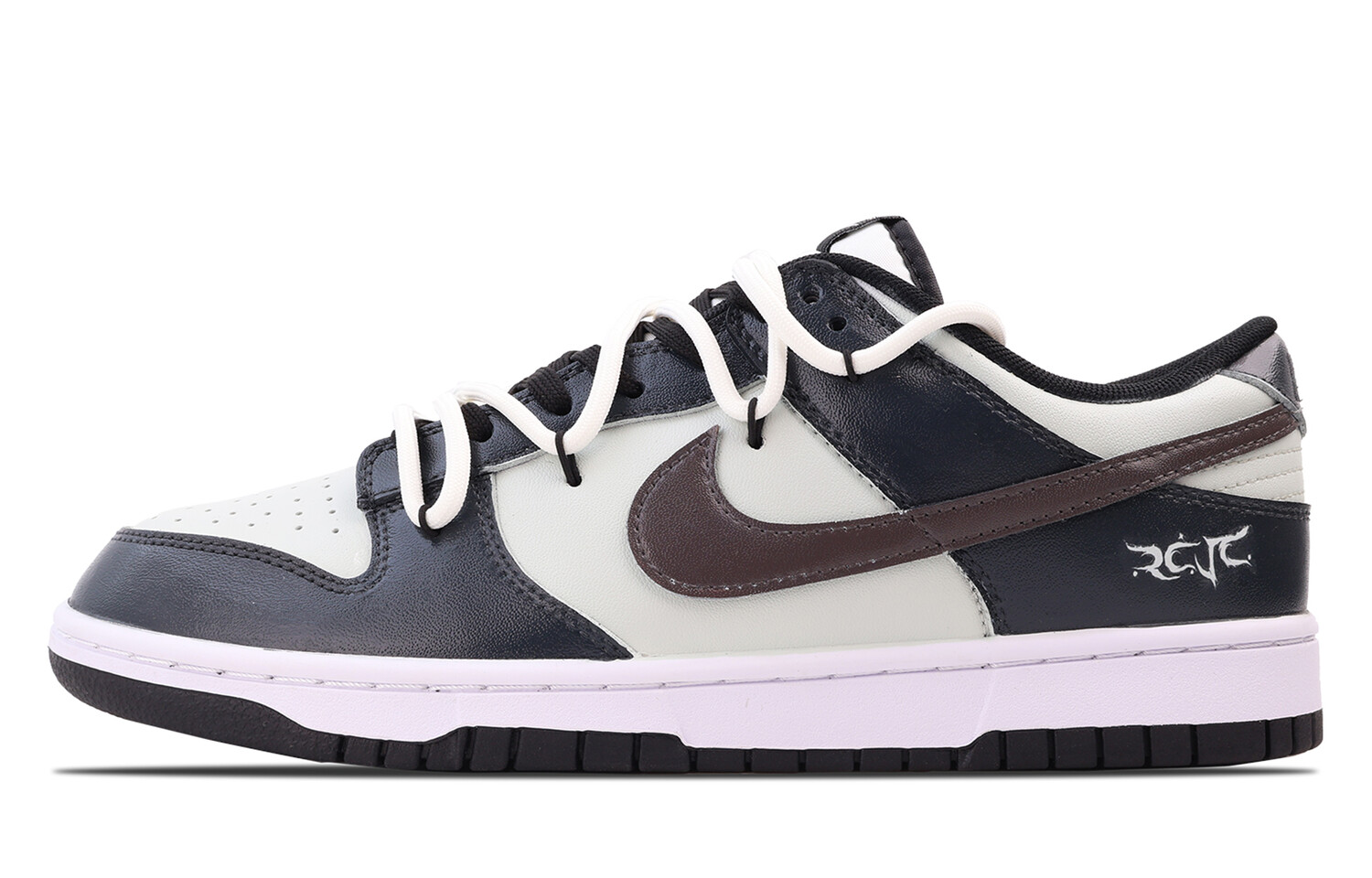 Кроссовки Nike Dunk Skateboarding Shoes Women's Low-top White/black, черный/белый
Кроссовки Nike Dunk Skateboarding Shoes Women's Low-top White/black, черный/белый