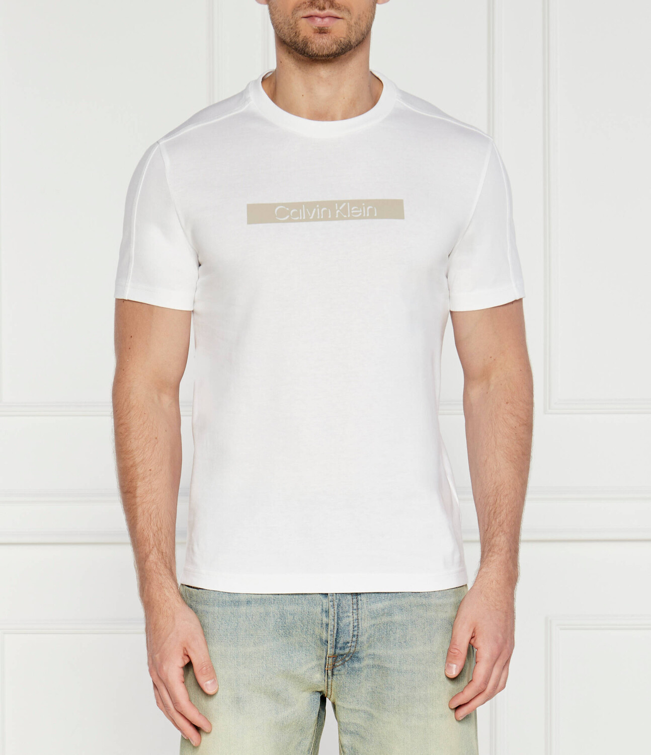 Футболка Calvin Klein Regular Fit, белый
Футболка Calvin Klein Regular Fit, белый