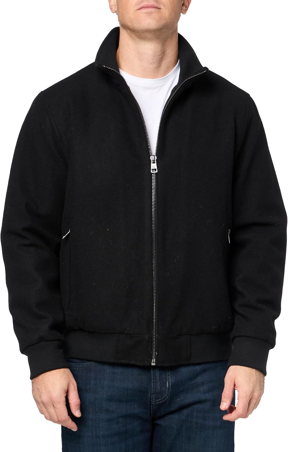 Мужская повседневная куртка-бомбер Calvin Klein Essential, Black
Мужская повседневная куртка-бомбер Calvin Klein Essential, Black