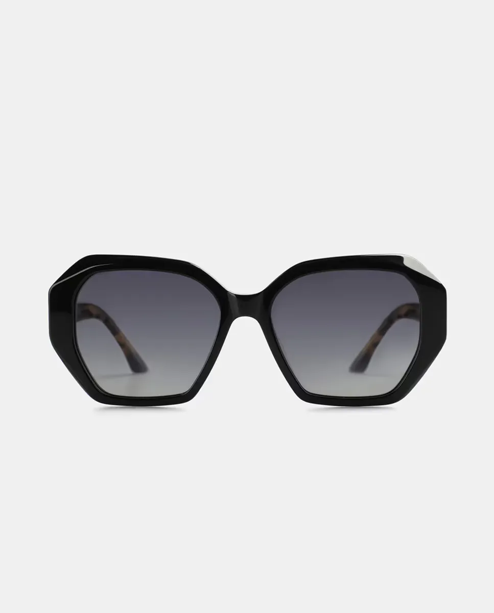 Женские солнцезащитные очки cat eye в ацетате с поляризованными линзами Scalpers, черный
Женские солнцезащитные очки cat eye в ацетате с поляризованными линзами Scalpers, черный